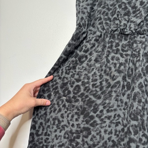 Old Navy Women’s Leopard Print Slub Knit Waist-Defined Midi Dress M Gray Animal - Picture 10 of 11
